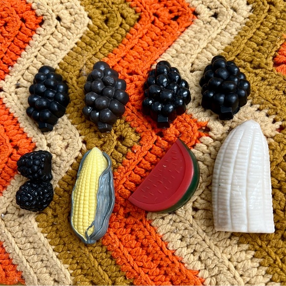 Vintage Fridge Magnets 🍇🍌🌽🍉 - Picture 2 of 4